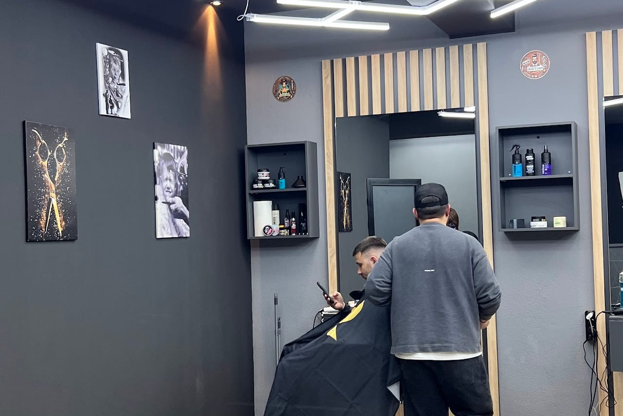 Barbershop77
