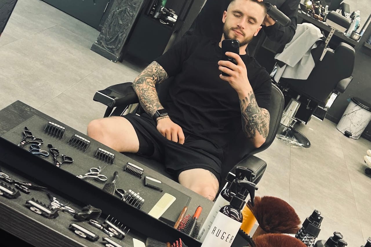 SELECT BARBER