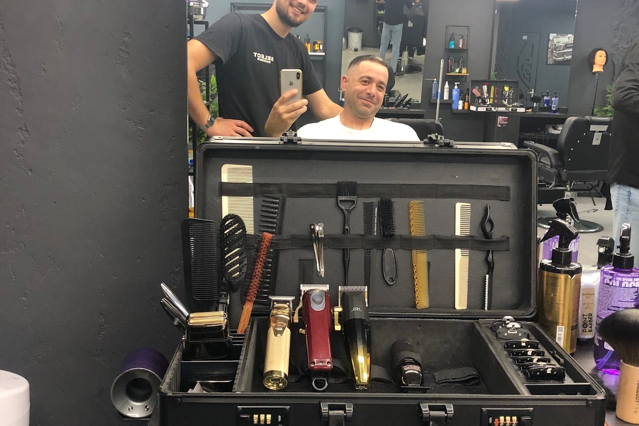 SELECT BARBER